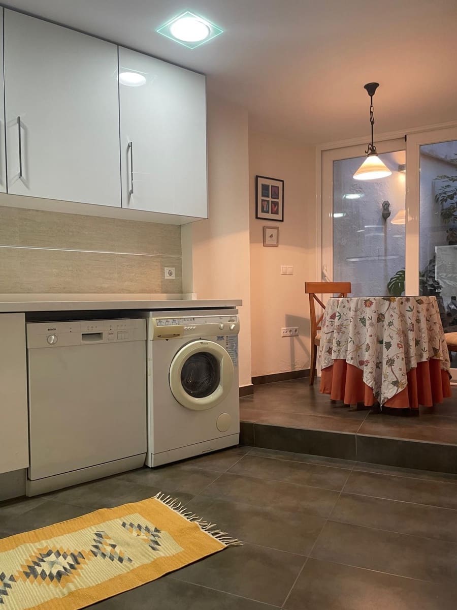 1 Zimmer Wohnung zu vermieten in Cordoba Stadt - 740 € (Ref: 9901522)