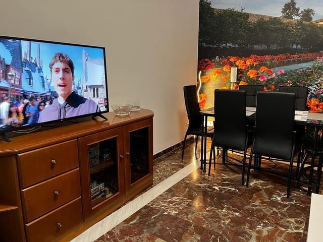 4 bedroom Apartment for sale in Centro, Córdoba city - € 199,999 (Ref: 9901525)