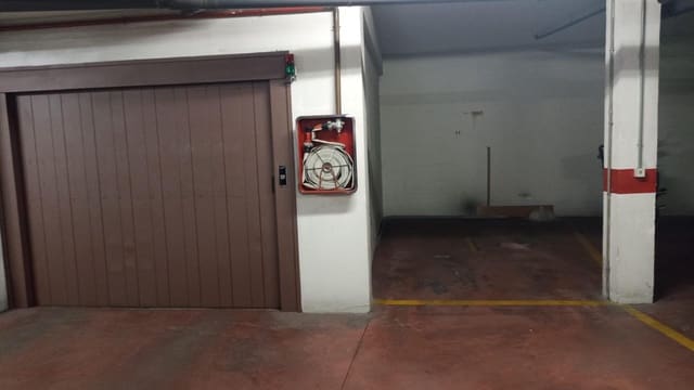 Garage til salg i Córdoba by - € 22.900 (Ref: 9901526)