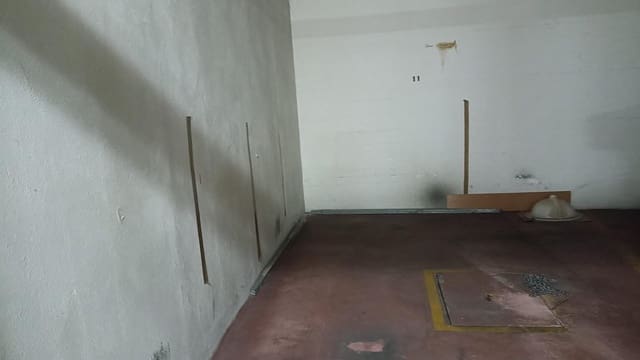 Garage til salg i Córdoba by - € 22.900 (Ref: 9901526)