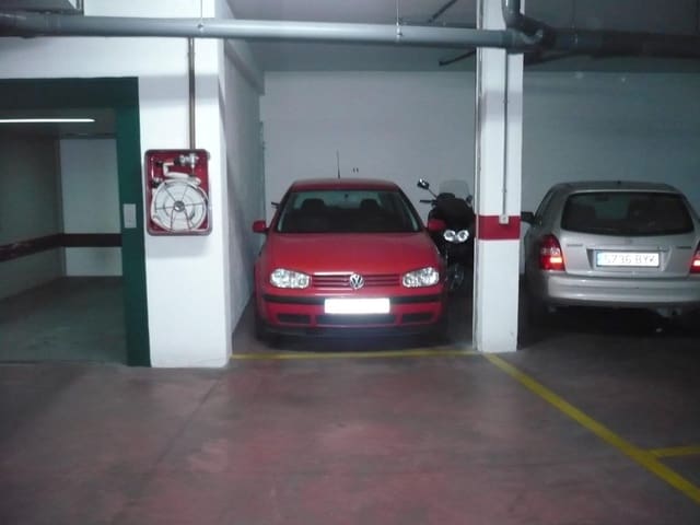 Garage til salg i Córdoba by - € 22.900 (Ref: 9901526)