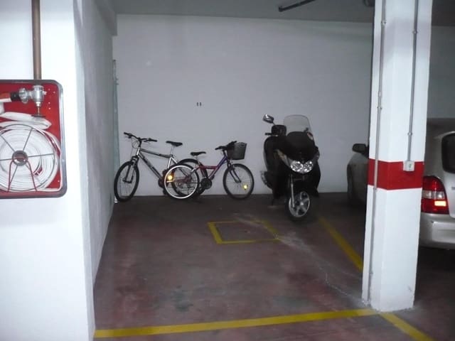 Garage til salg i Córdoba by - € 22.900 (Ref: 9901526)