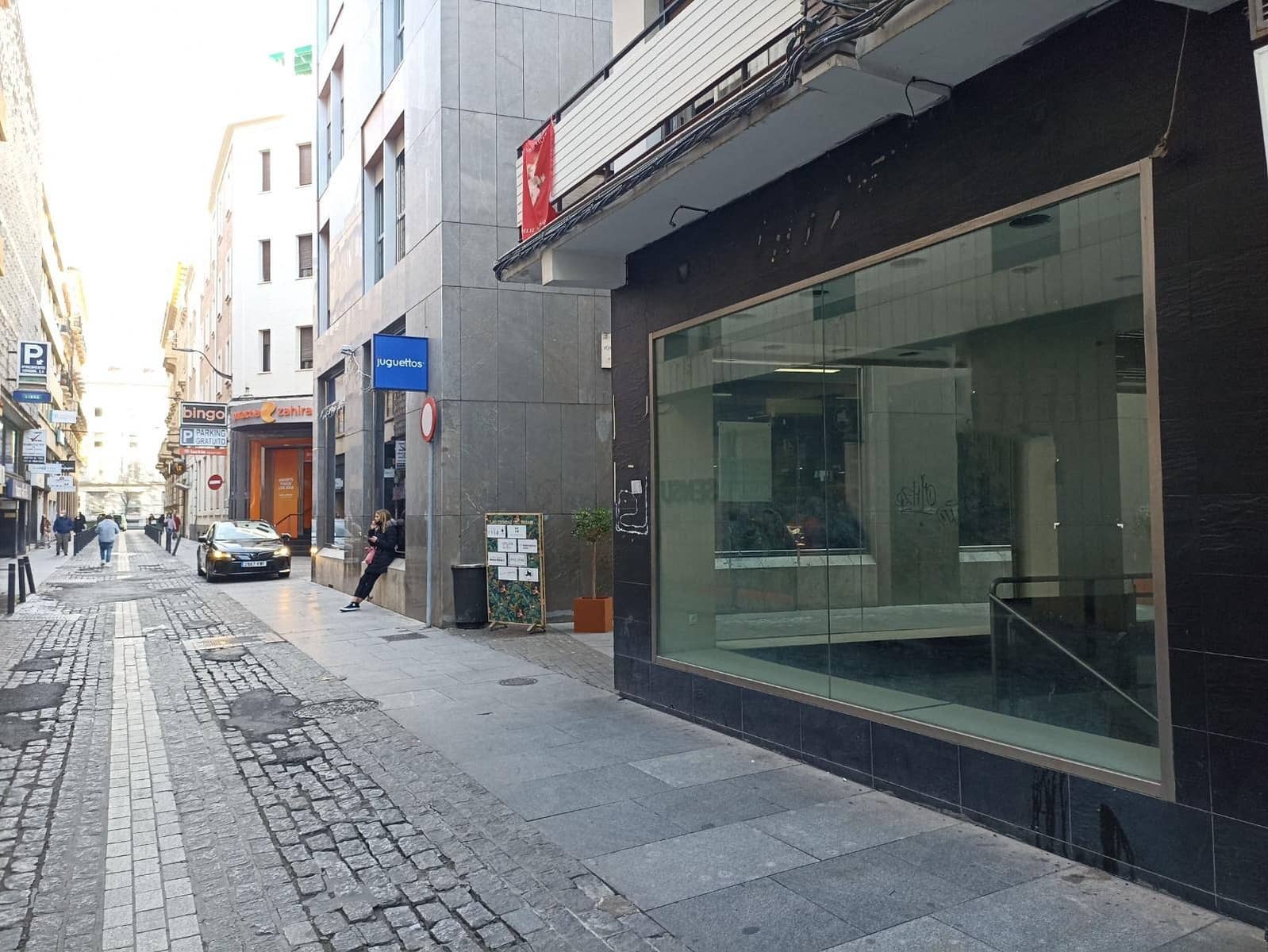 Commercial for sale in Cordoba city - € 432,600 (Ref: 9901532)