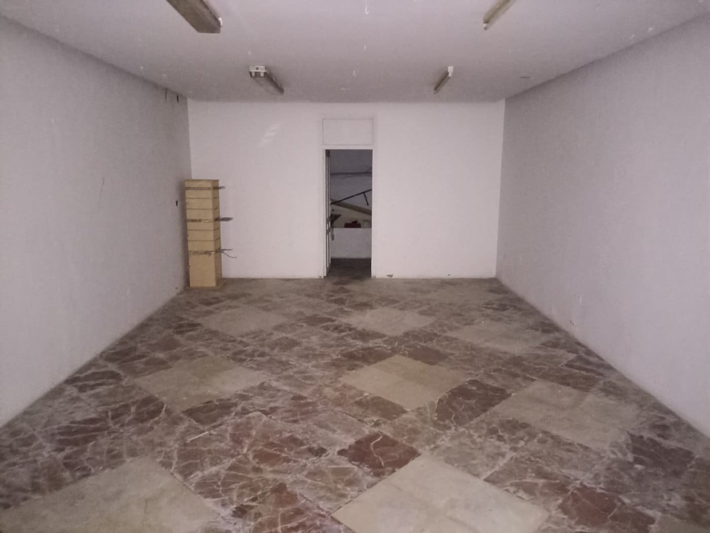 Commercial for sale in Cordoba city - € 432,600 (Ref: 9901532)