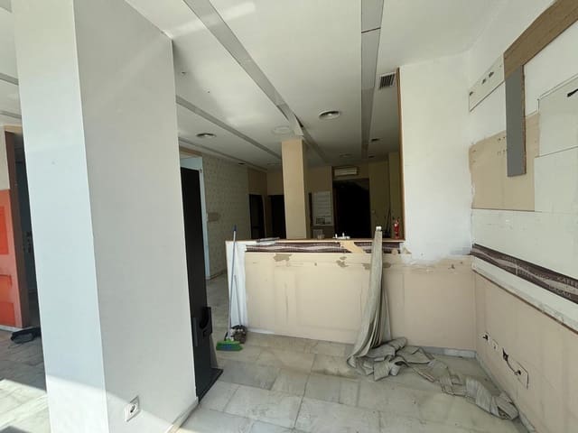 3 bedroom Commercial for sale in Arruzafilla, Córdoba city - € 299,999 (Ref: 9901533)