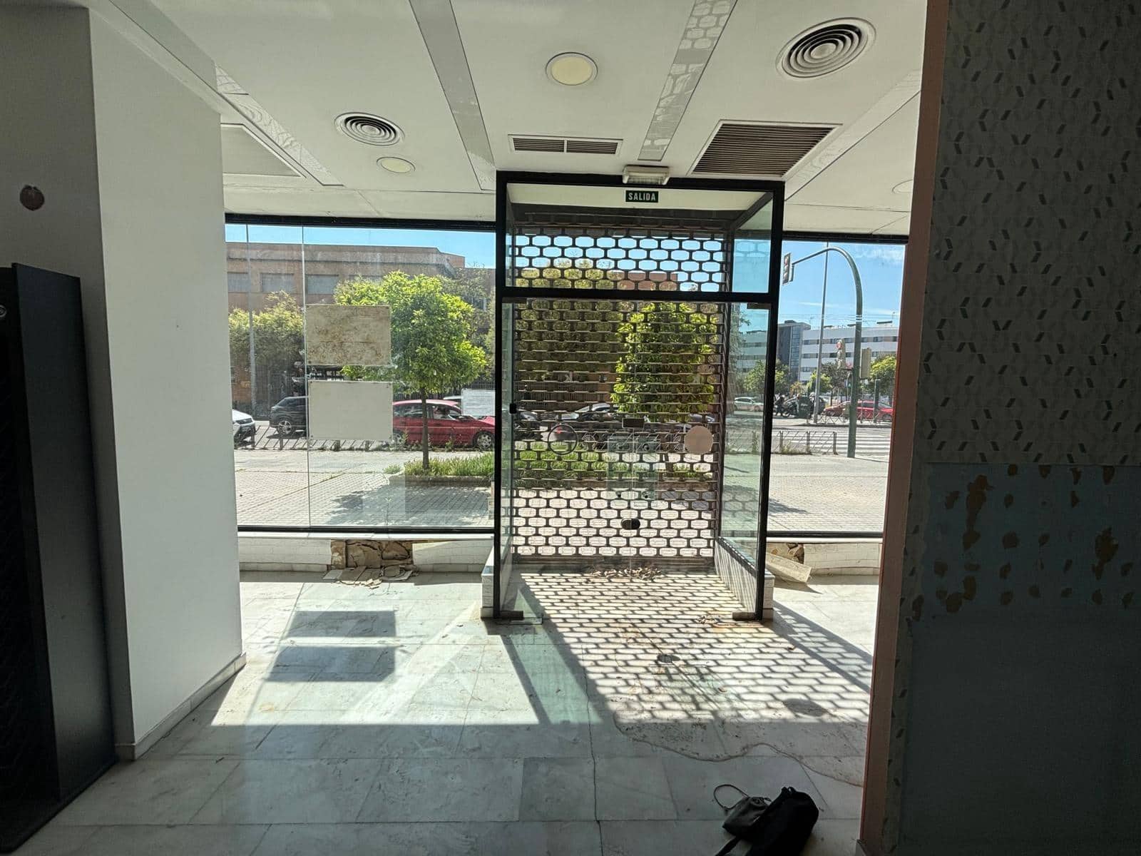 3 bedroom Commercial for sale in Cordoba city - € 299,999 (Ref: 9901533)
