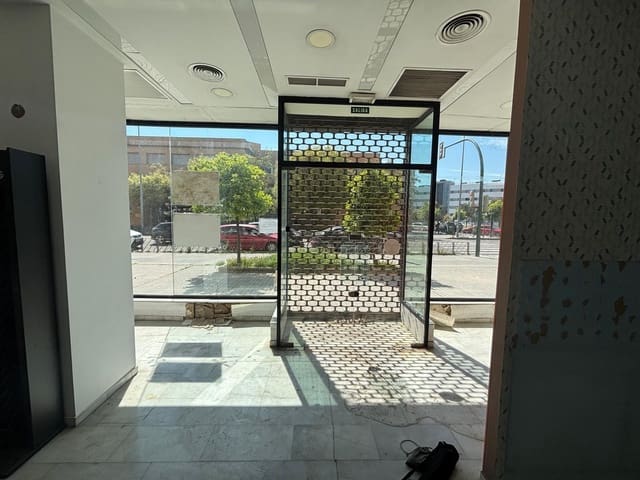 3 bedroom Commercial for sale in Arruzafilla, Córdoba city - € 299,999 (Ref: 9901533)