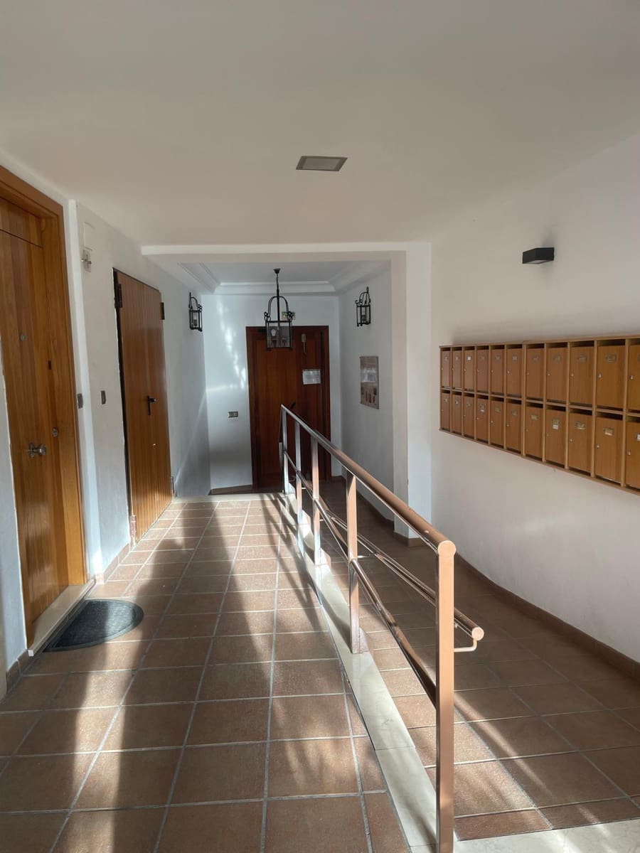 3 soverom Leilighet til salgs i Cordoba by med garasje - € 239 000 (Ref: 9901535)