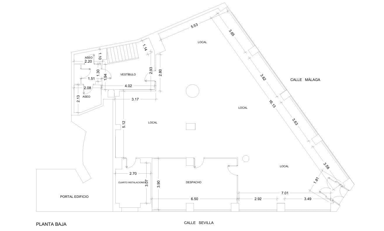 Erhverv til salg i Cordoba by - € 1.350.000 (Ref: 9901536)