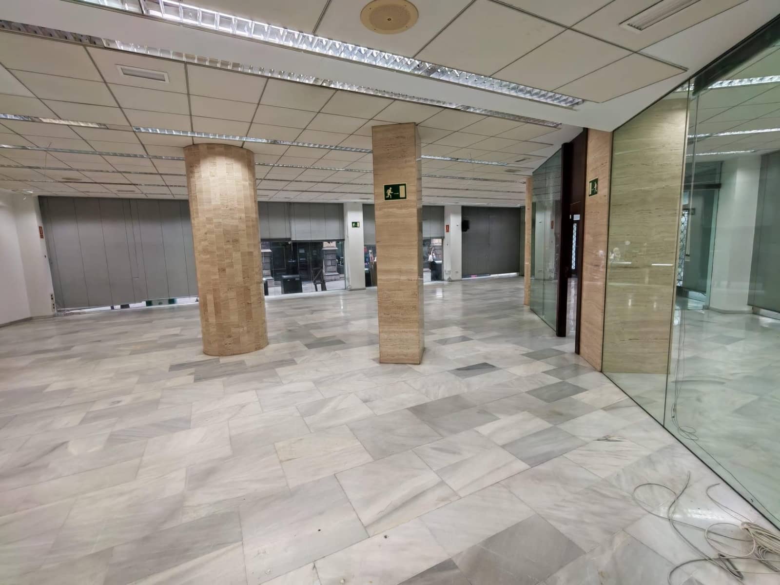 Erhverv til salg i Cordoba by - € 1.350.000 (Ref: 9901536)