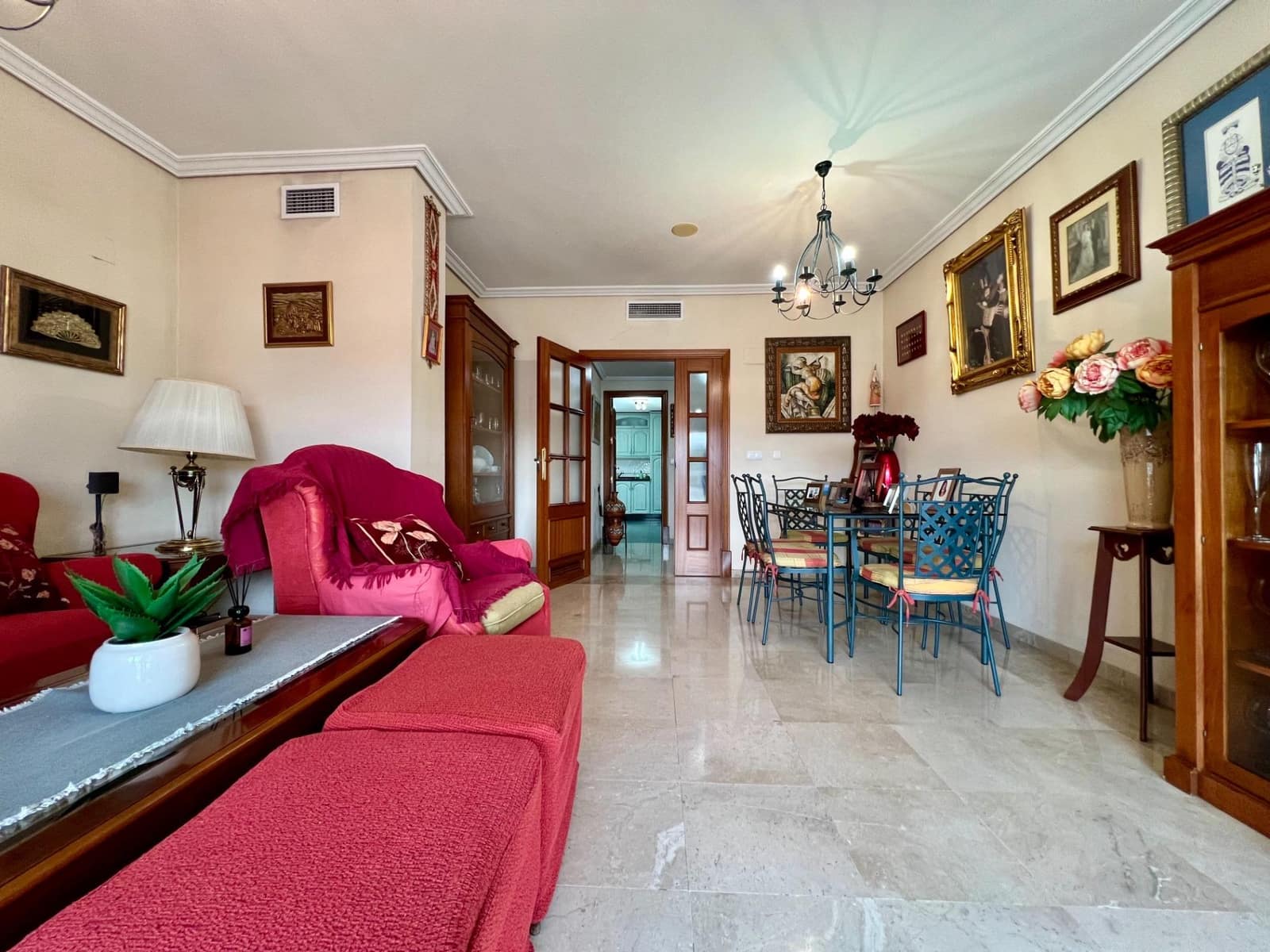 4 soveværelse Lejlighed til salg i Cordoba by med swimmingpool garage - € 375.000 (Ref: 9901539)