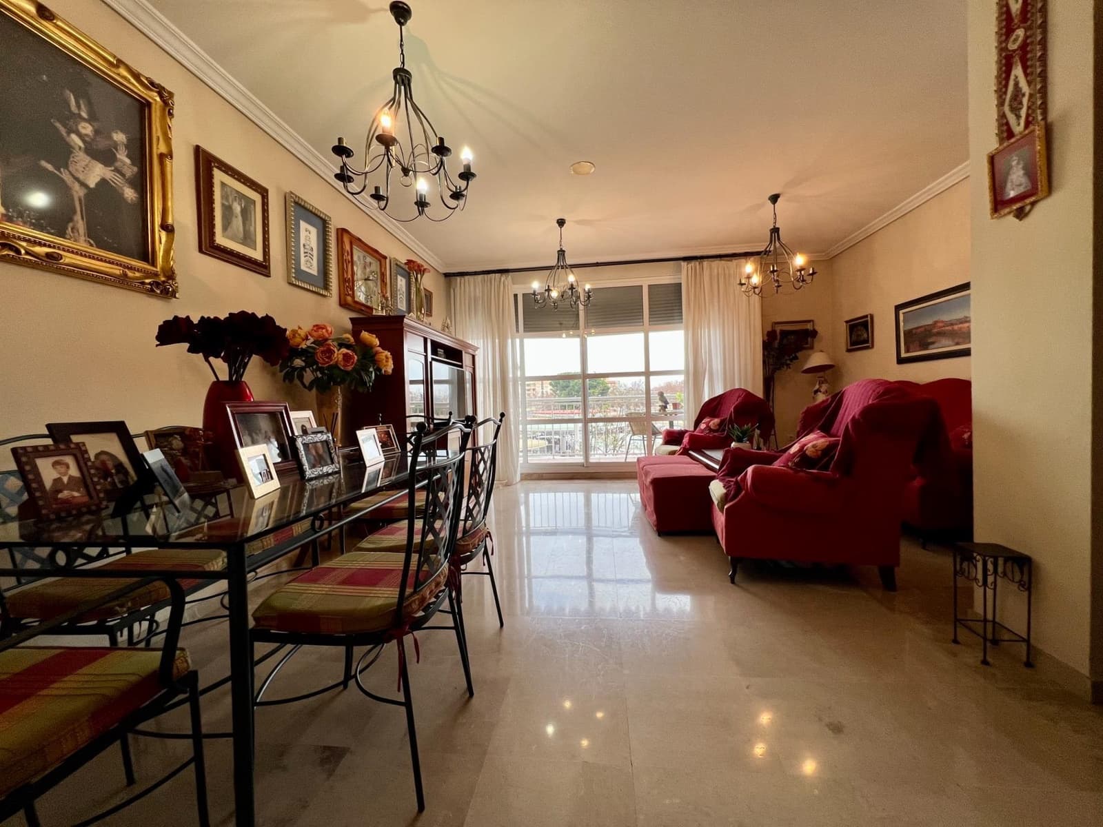 4 soveværelse Lejlighed til salg i Cordoba by med swimmingpool garage - € 375.000 (Ref: 9901539)