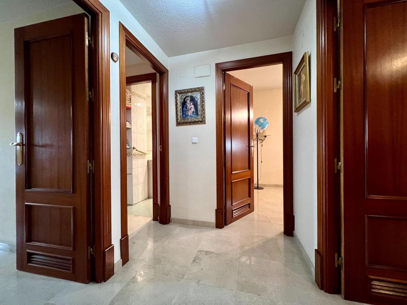 4 soveværelse Lejlighed til salg i Cordoba by med swimmingpool garage - € 375.000 (Ref: 9901539)