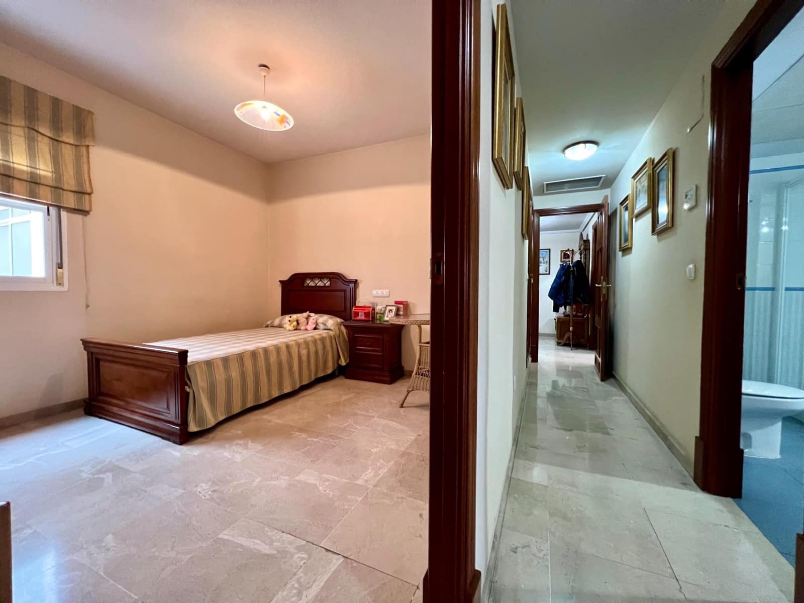 4 soveværelse Lejlighed til salg i Cordoba by med swimmingpool garage - € 375.000 (Ref: 9901539)