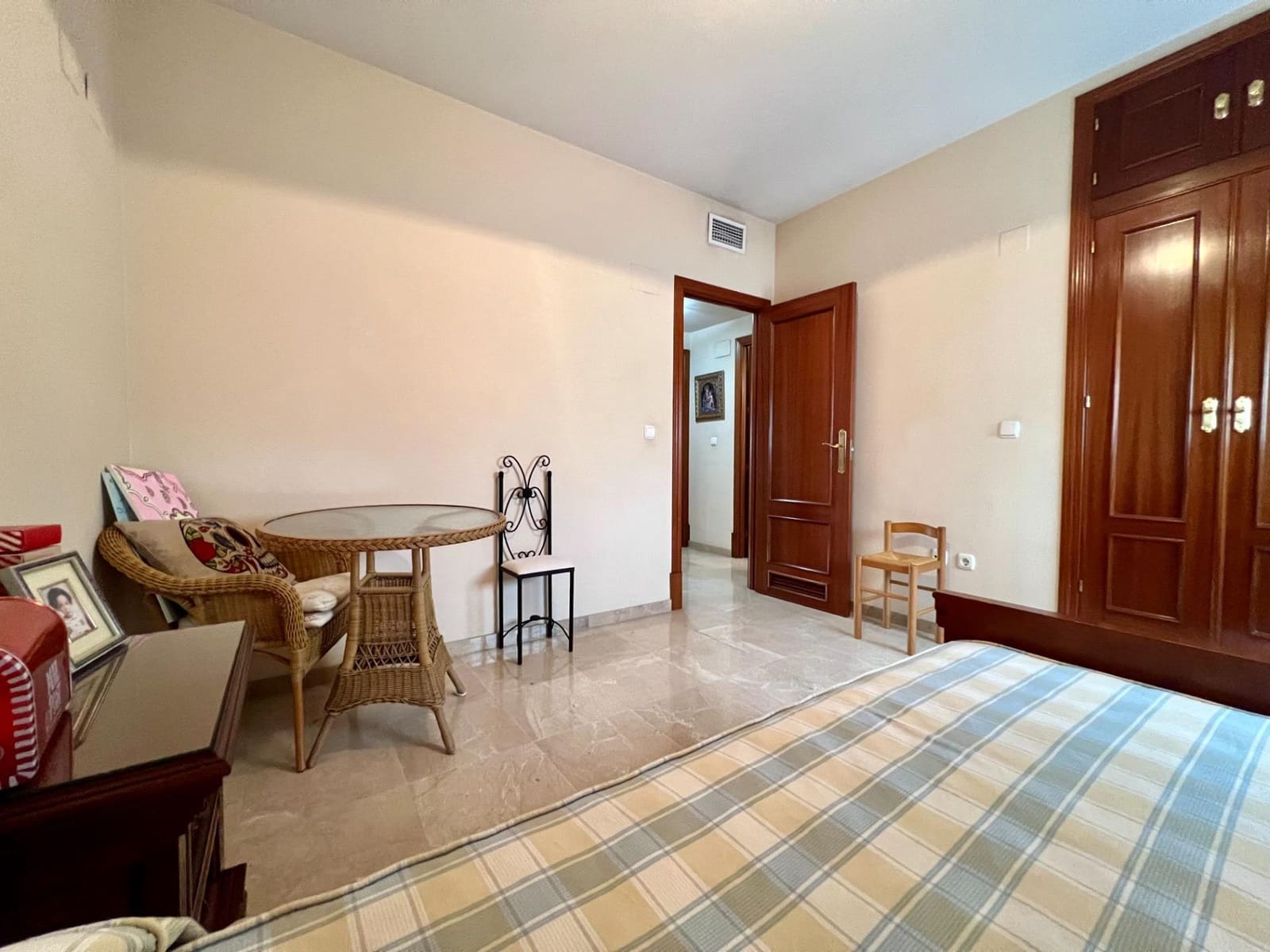 4 soveværelse Lejlighed til salg i Cordoba by med swimmingpool garage - € 375.000 (Ref: 9901539)