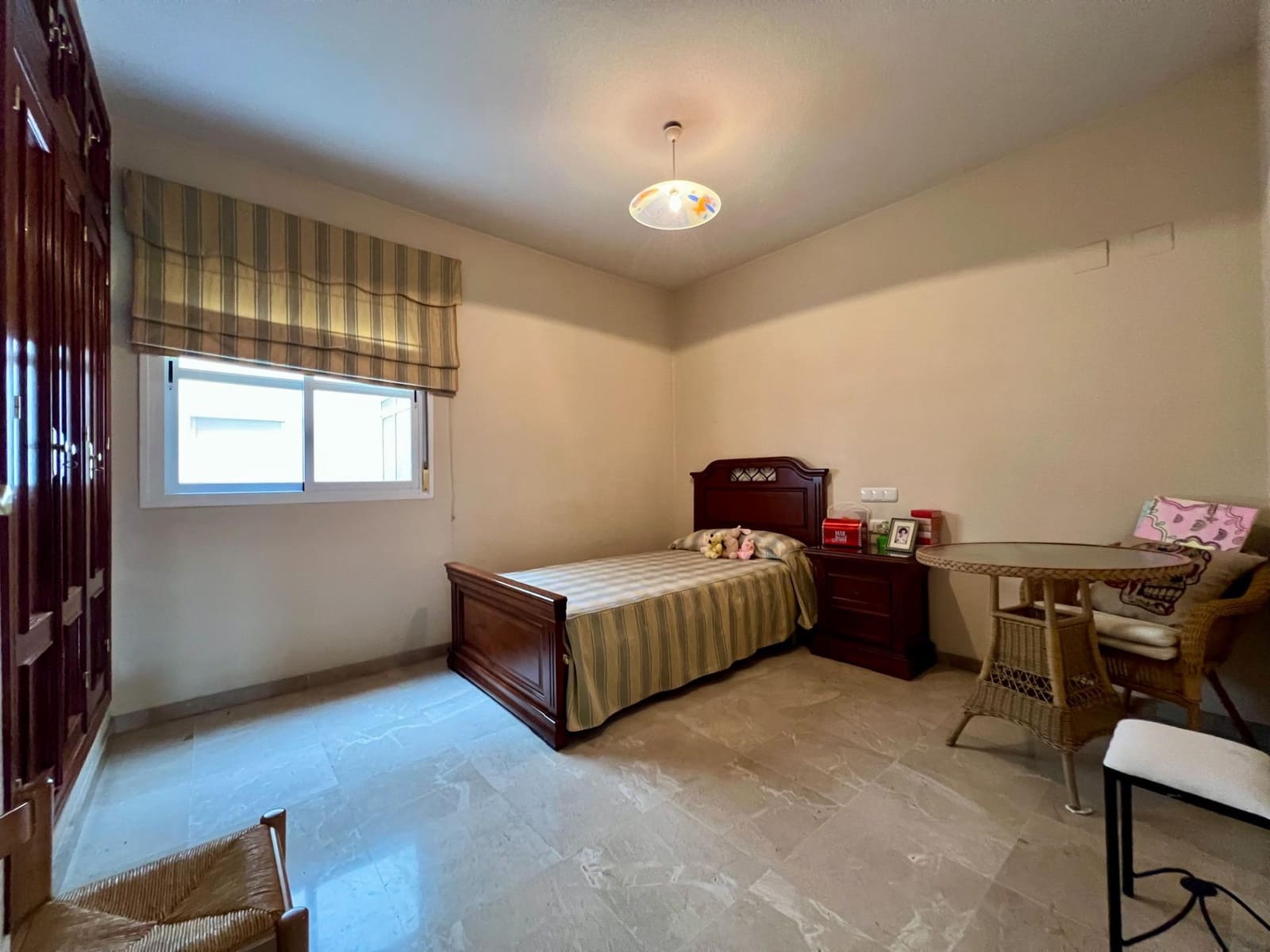 4 soveværelse Lejlighed til salg i Cordoba by med swimmingpool garage - € 375.000 (Ref: 9901539)