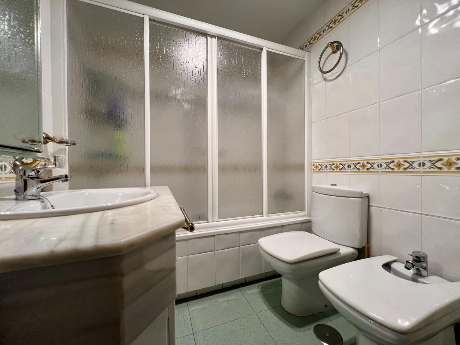 4 soveværelse Lejlighed til salg i Cordoba by med swimmingpool garage - € 375.000 (Ref: 9901539)