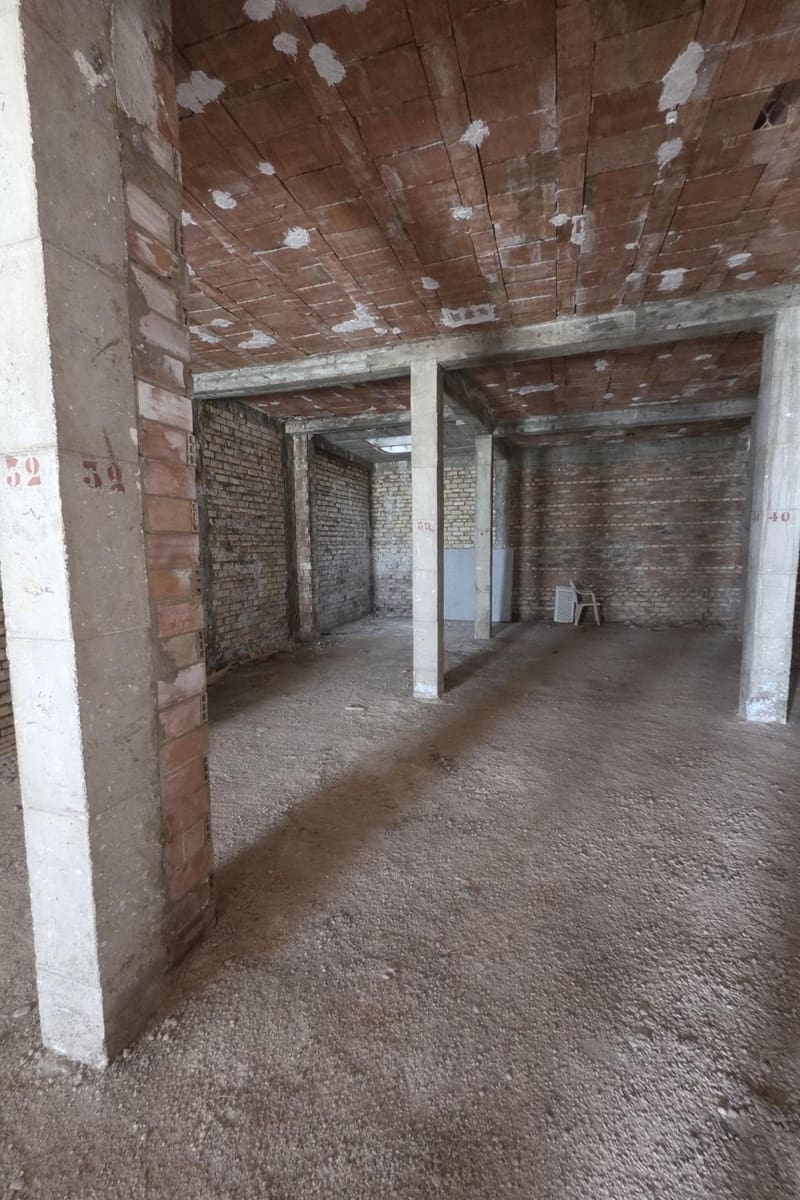 Komercyjne na sprzedaż w Miasto Kordoba - 140 000 € (Ref: 9901541)