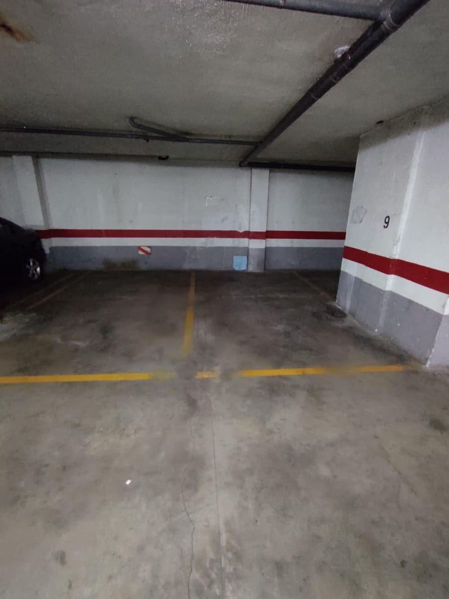 Garage til salg i Cordoba by - € 15.000 (Ref: 9901542)