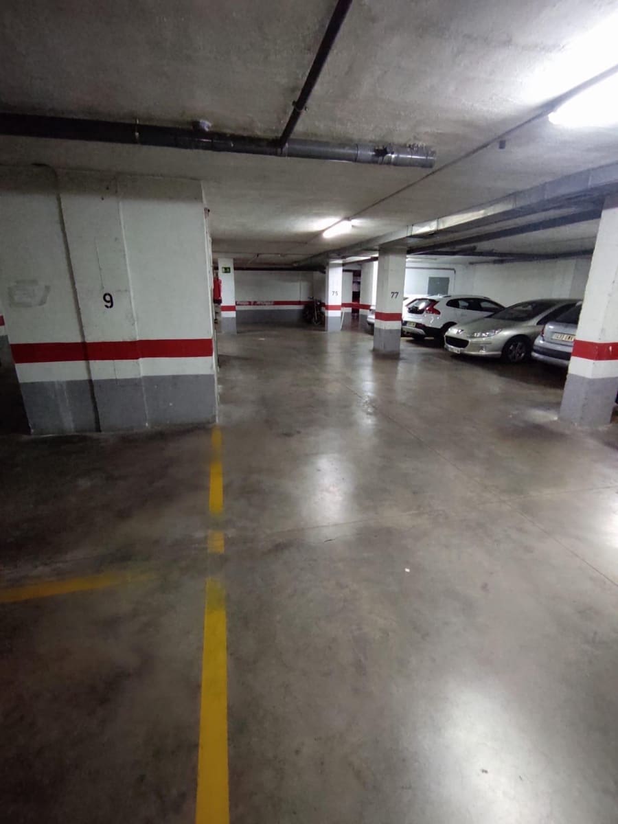 Garage til salg i Cordoba by - € 15.000 (Ref: 9901542)
