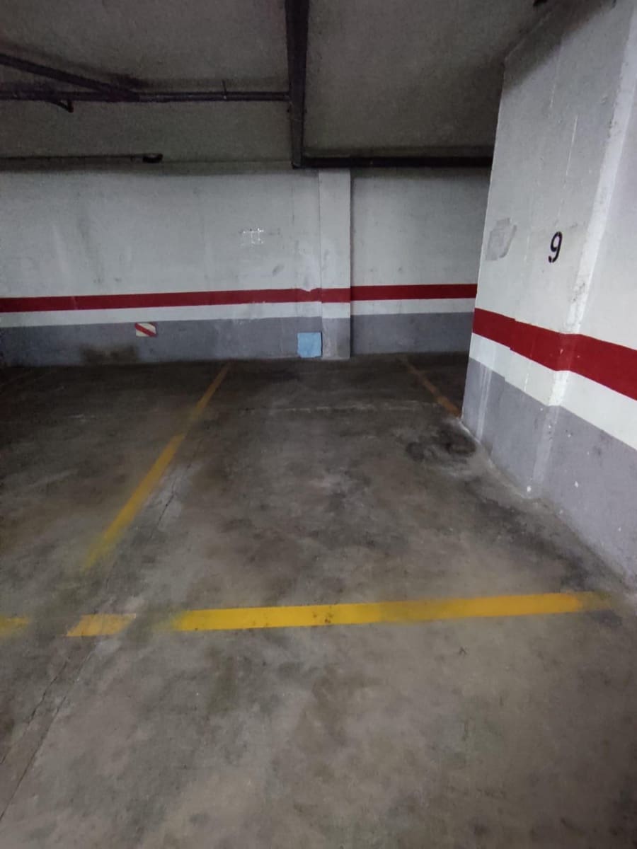 Garage til salg i Cordoba by - € 15.000 (Ref: 9901542)