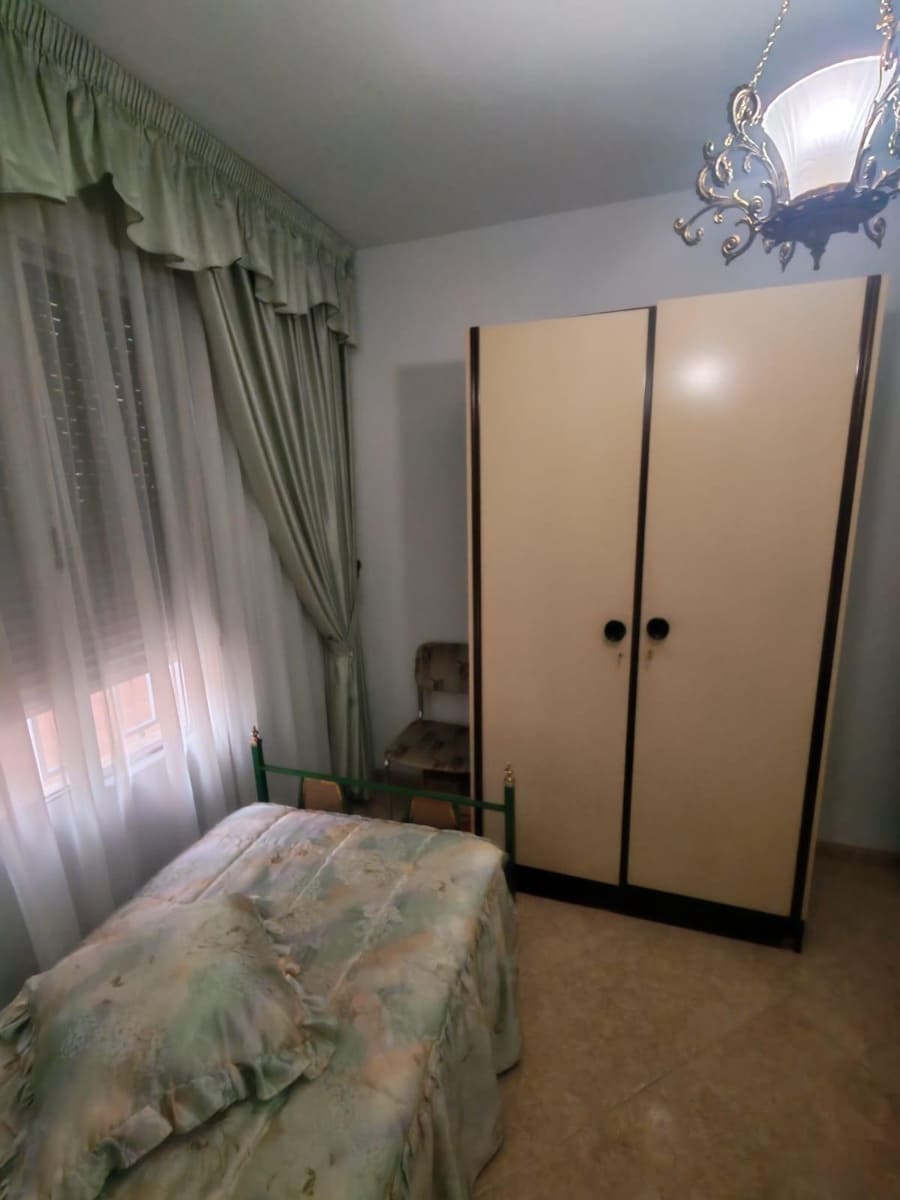 3 bedroom Flat for sale in Cordoba city - € 205,000 (Ref: 9901553)