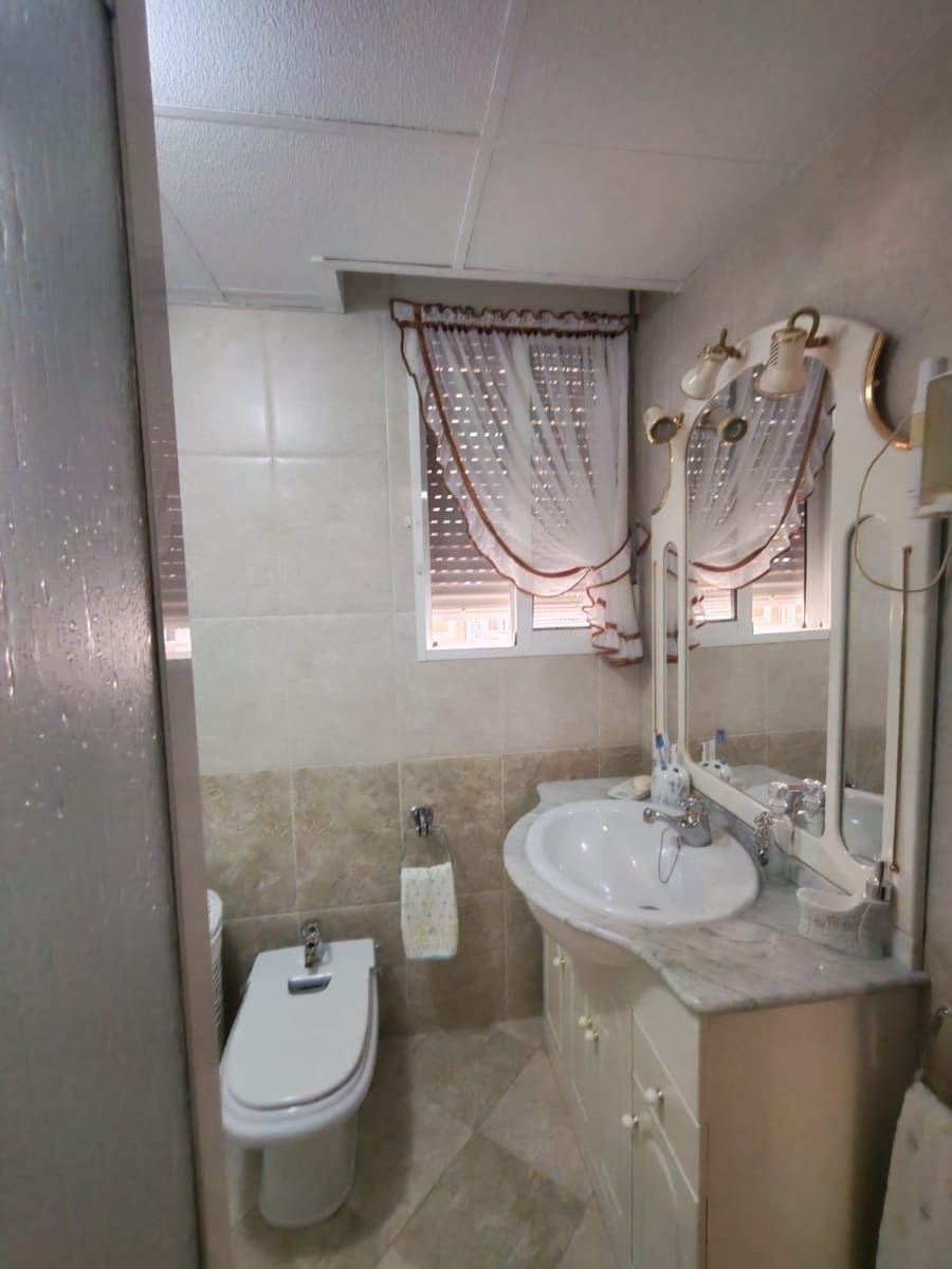 3 bedroom Flat for sale in Cordoba city - € 205,000 (Ref: 9901553)