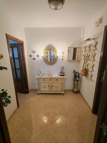 3 bedroom Flat for sale in Santa Rosa, Córdoba city - € 205,000 (Ref: 9901553)