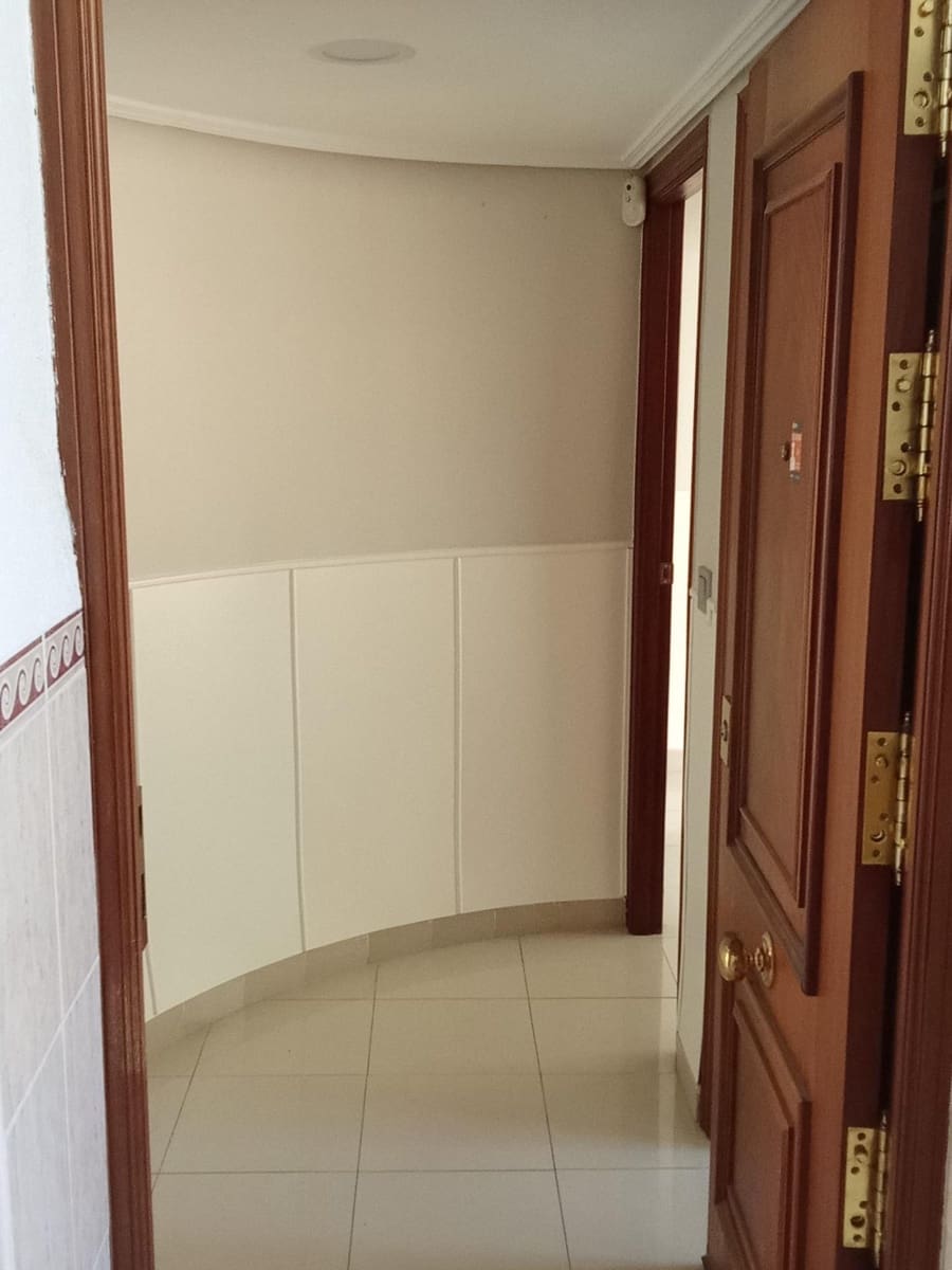 Erhverv til salg i Cordoba by - € 64.900 (Ref: 9901554)