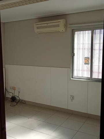 Commercial for sale in Córdoba city - € 64,900 (Ref: 9901554)