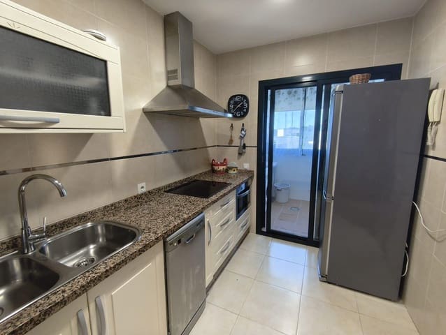 3 soveværelse Rækkehus til salg i Córdoba by med swimmingpool garage - € 255.000 (Ref: 9901556)