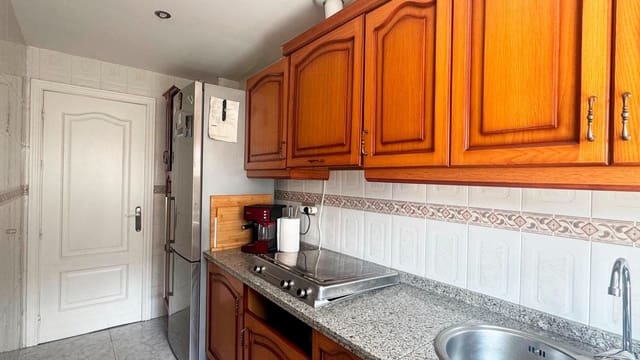 3 bedroom Flat for sale in Córdoba city - € 134,900 (Ref: 9901557)
