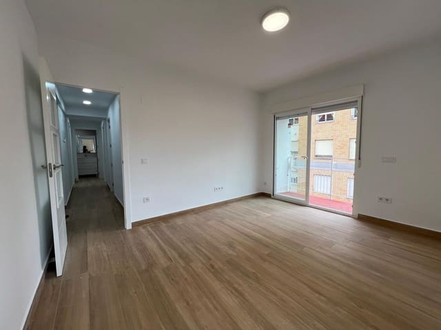 Piso de 3 habitaciones en Ciudad Jardín, Córdoba ciudad en venta - 219.900 € (Ref: 9901558)