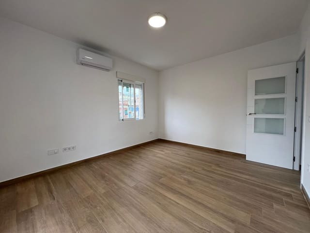 Piso de 3 habitaciones en Ciudad Jardín, Córdoba ciudad en venta - 219.900 € (Ref: 9901558)