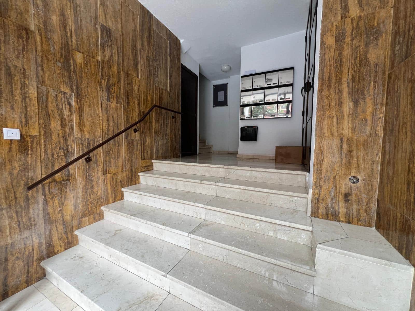 3 slaapkamer Flat te koop in Cordoba stad - € 219.900 (Ref: 9901558)