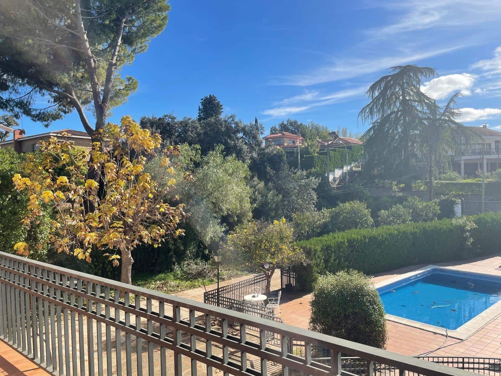 7 slaapkamer Villa te koop in Cordoba stad met zwembad garage - € 465.000 (Ref: 9901560)
