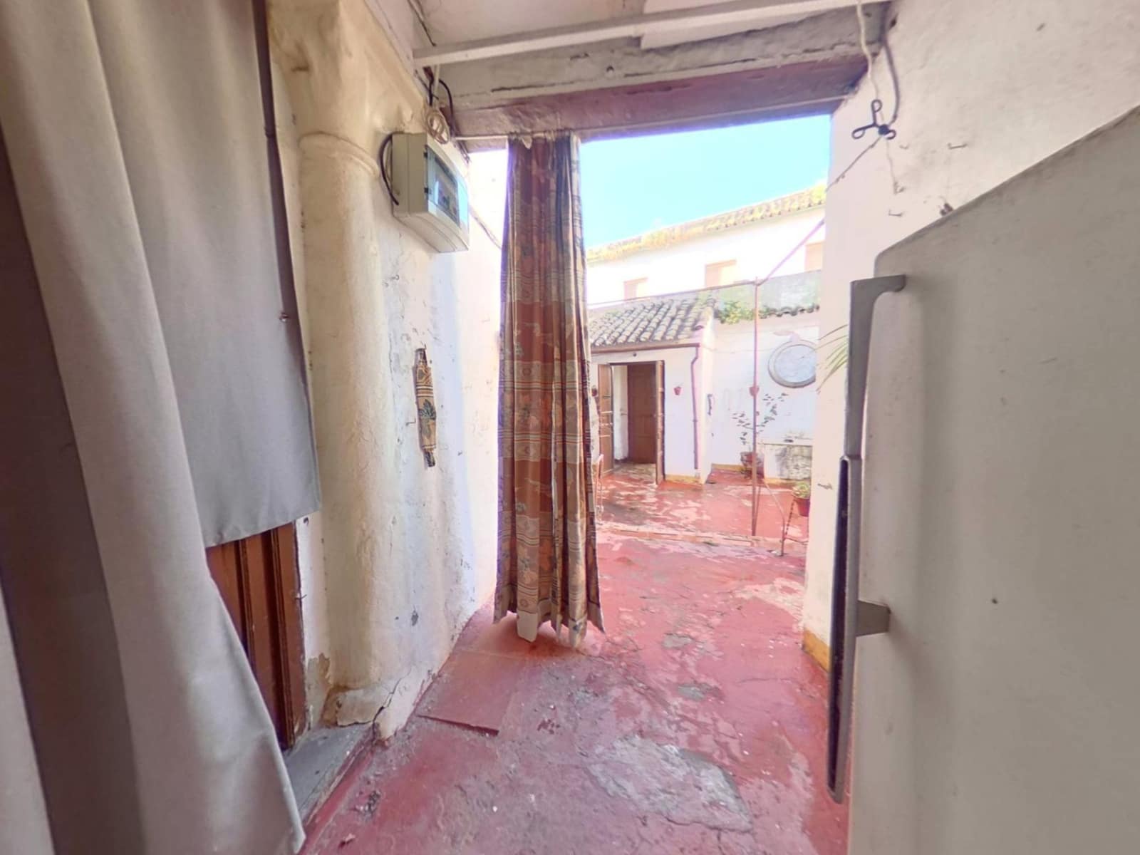 3 bedroom Townhouse for sale in Cordoba city - € 250,000 (Ref: 9901564)