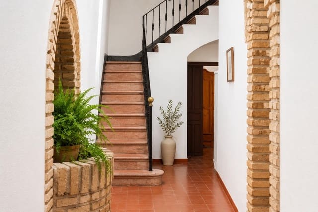 7 soverom Hus til salgs i Córdoba by - € 379 800 (Ref: 9901569)