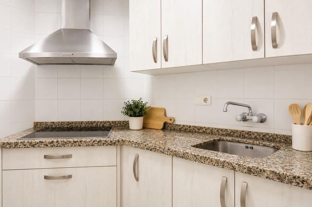 7 soverom Hus til salgs i Córdoba by - € 379 800 (Ref: 9901569)
