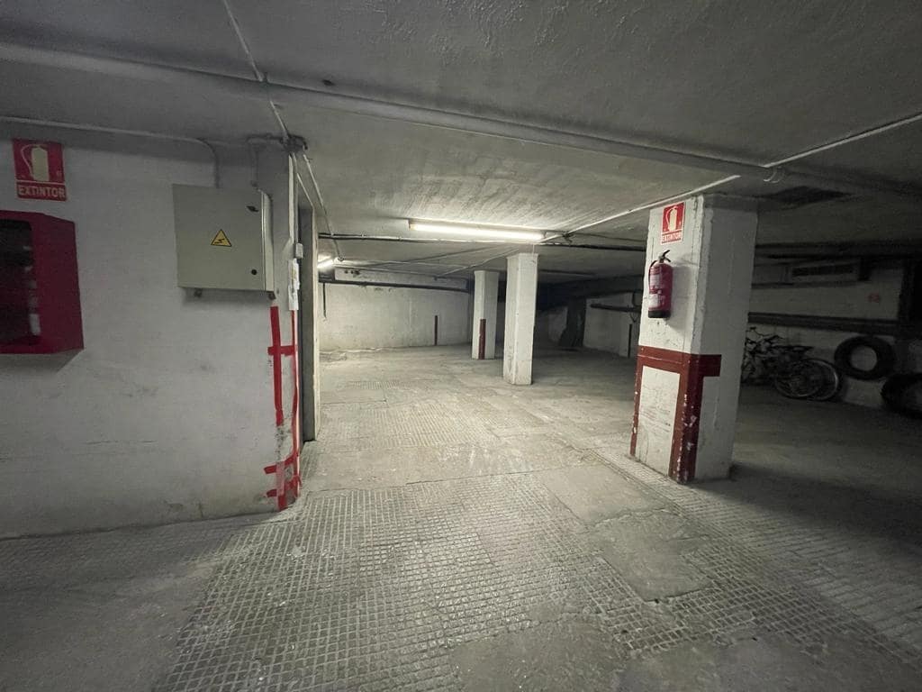 Garage till salu i Cordoba stad - 18 000 € (Ref: 9901571)