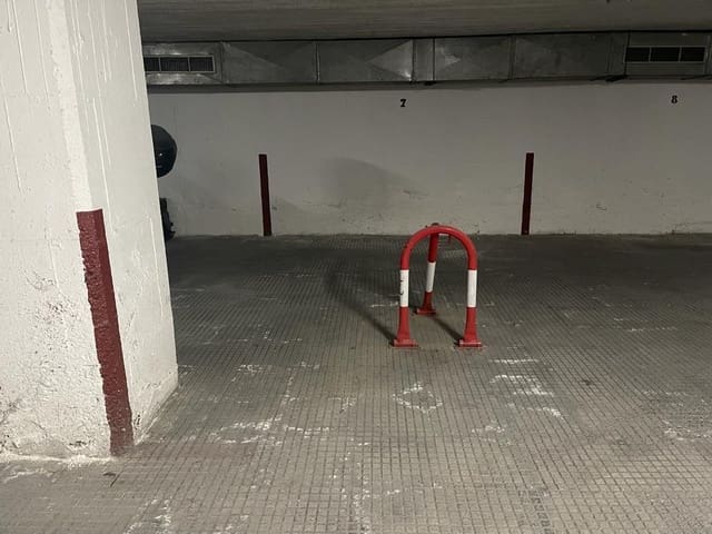 Garasje til salgs i Centro, Córdoba by - € 18 000 (Ref: 9901571)