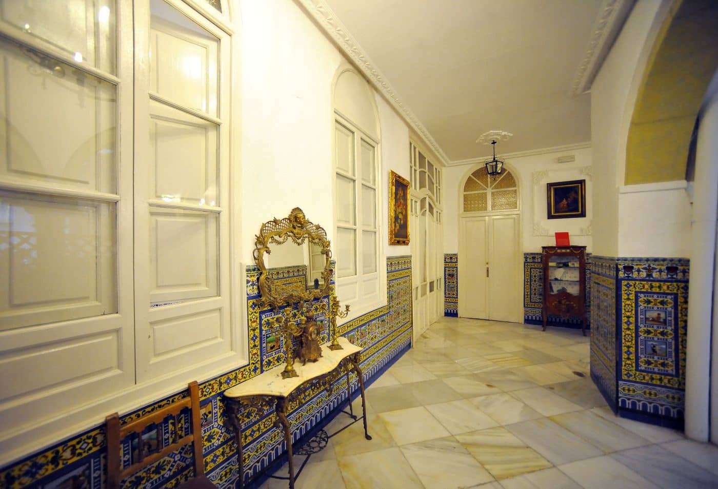 Townhouse for sale in Cordoba city with pool garage - € 900,000 (Ref: 9901573)