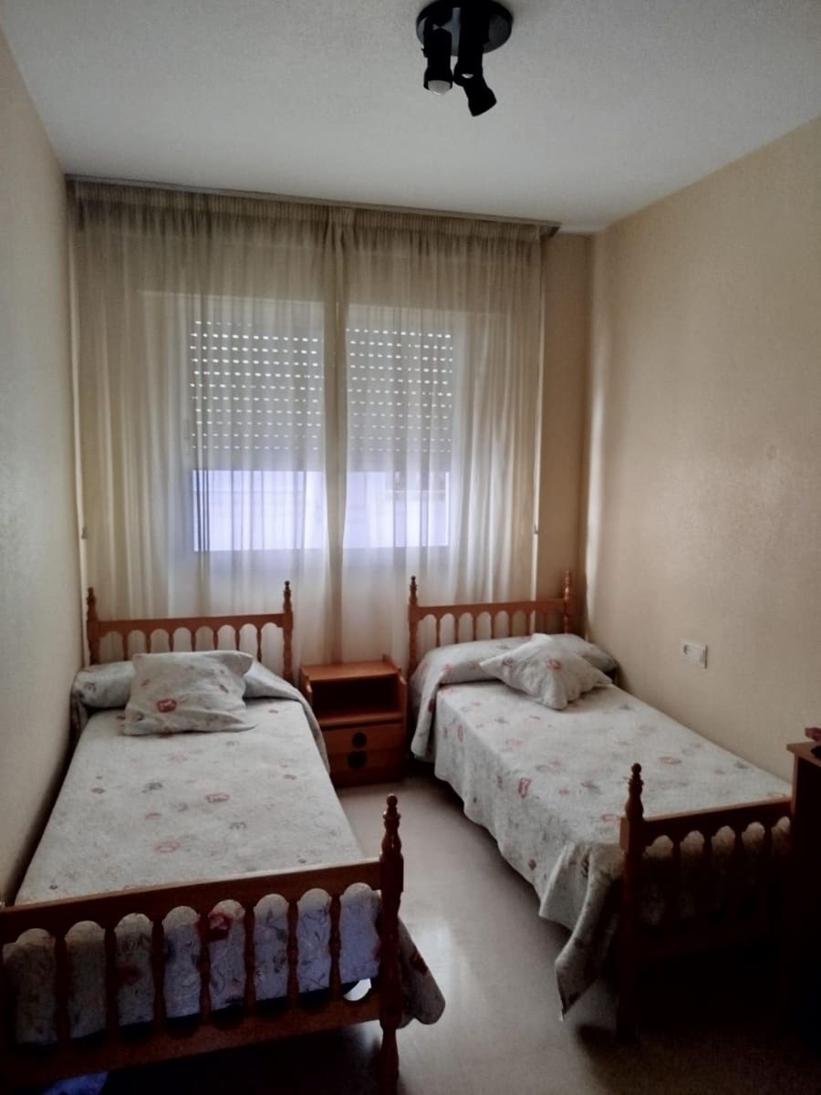 4 soverom Leilighet til salgs i Cordoba by - € 192 000 (Ref: 9904043)