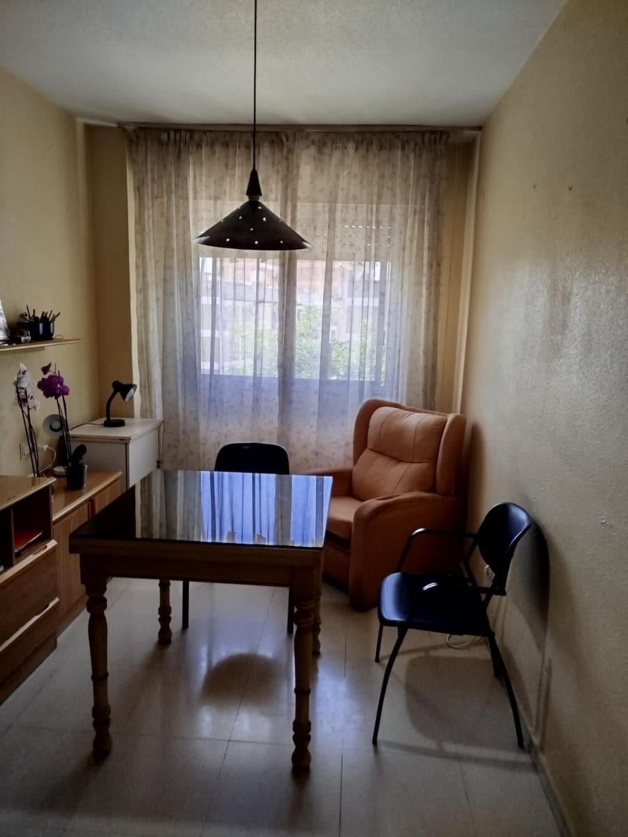 4 soverom Leilighet til salgs i Cordoba by - € 192 000 (Ref: 9904043)
