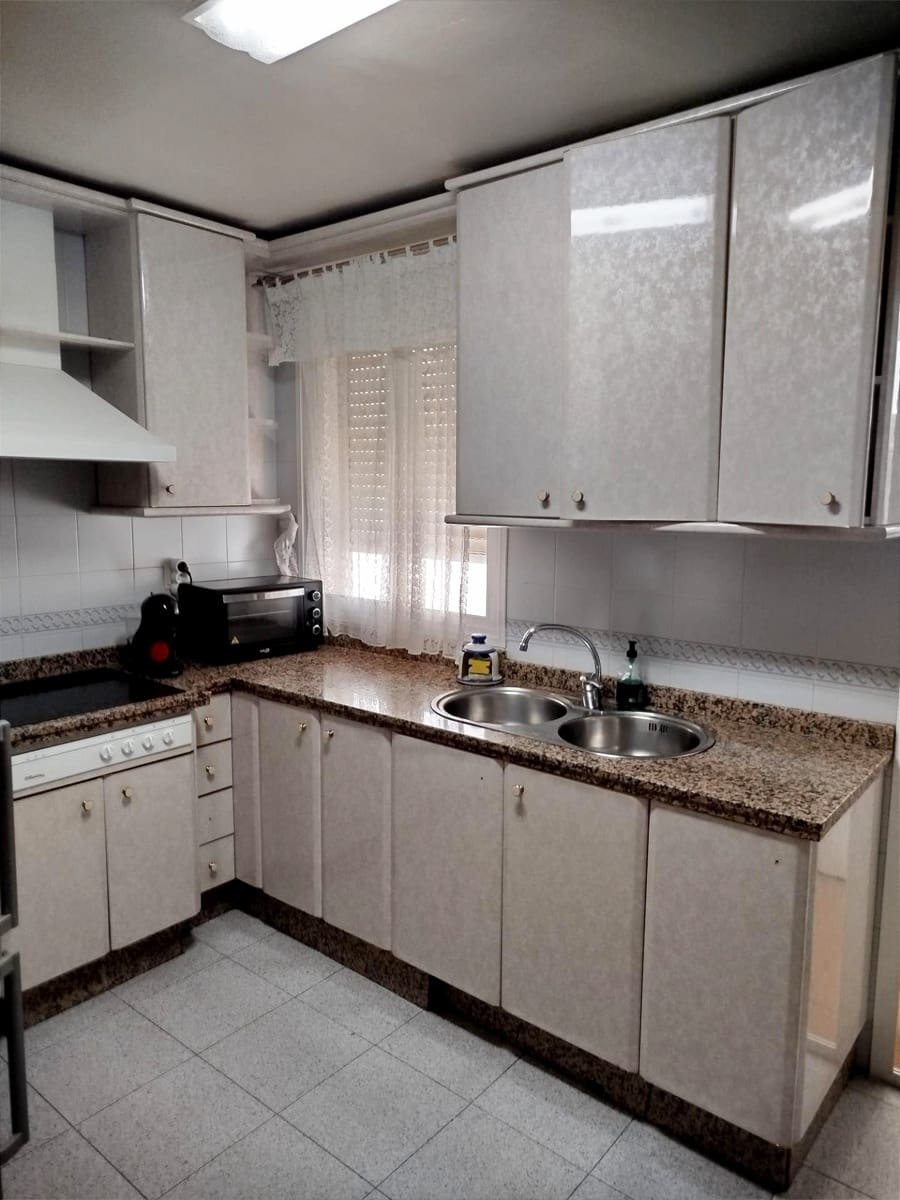 4 soverom Leilighet til salgs i Cordoba by - € 192 000 (Ref: 9904043)