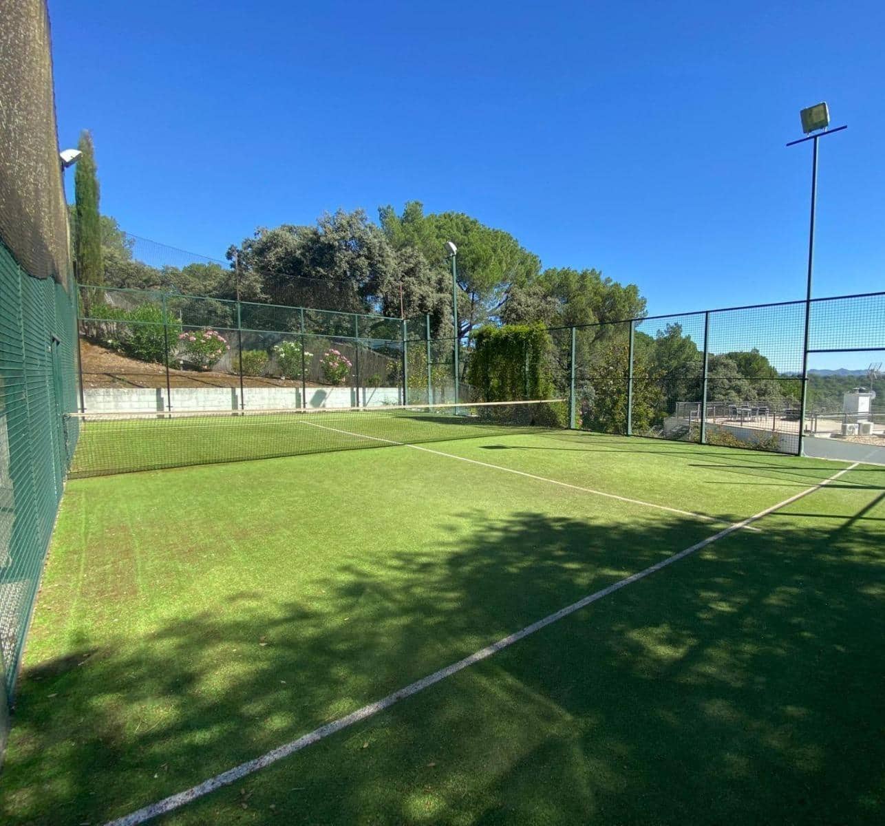 5 slaapkamer Villa te koop in Cordoba stad met zwembad garage - € 475.000 (Ref: 9904044)