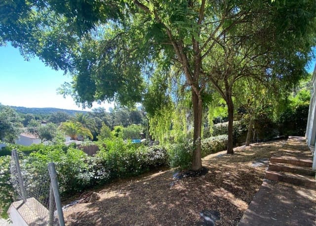 5 soveværelse Villa til salg i Córdoba by med swimmingpool garage - € 475.000 (Ref: 9904044)