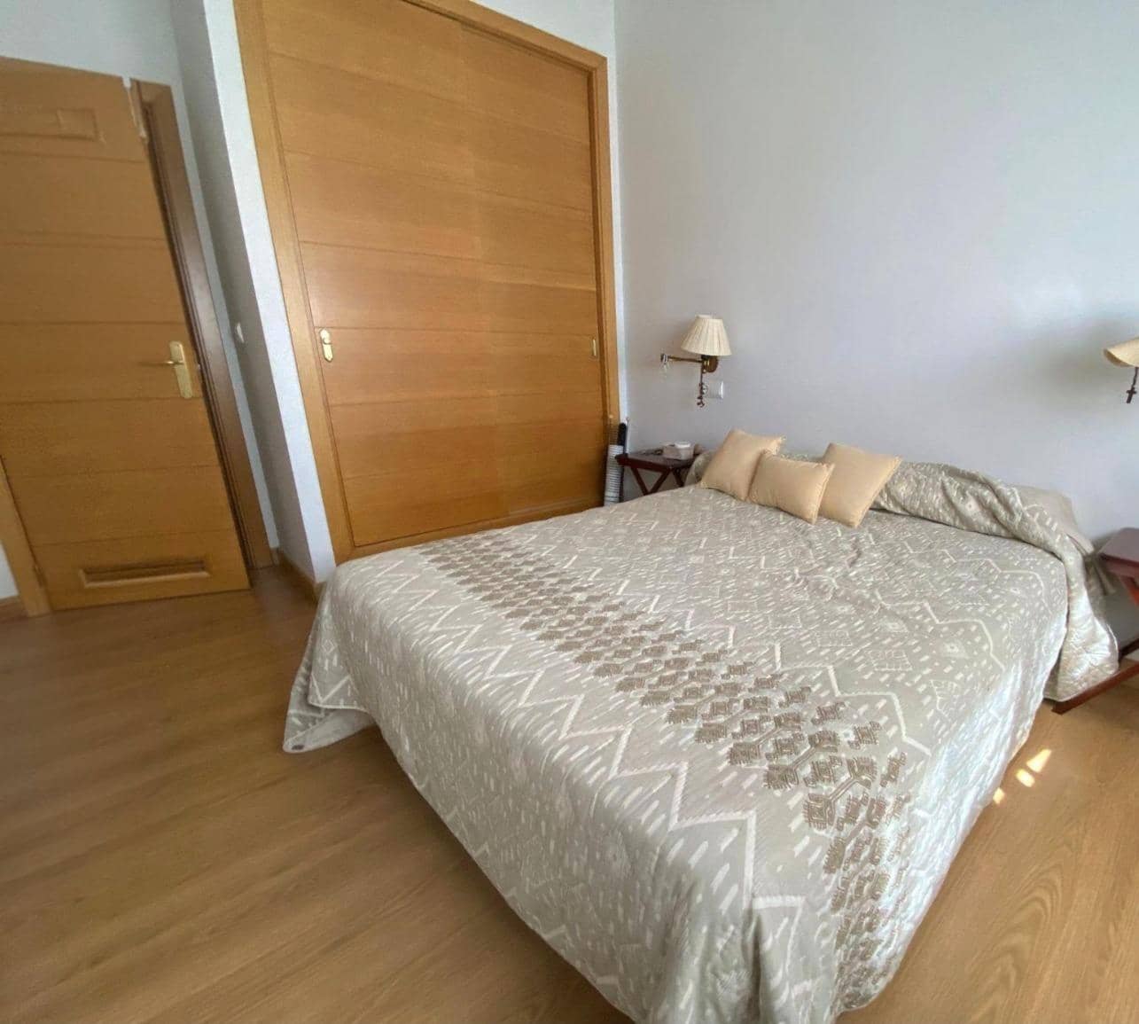 5 slaapkamer Villa te koop in Cordoba stad met zwembad garage - € 475.000 (Ref: 9904044)