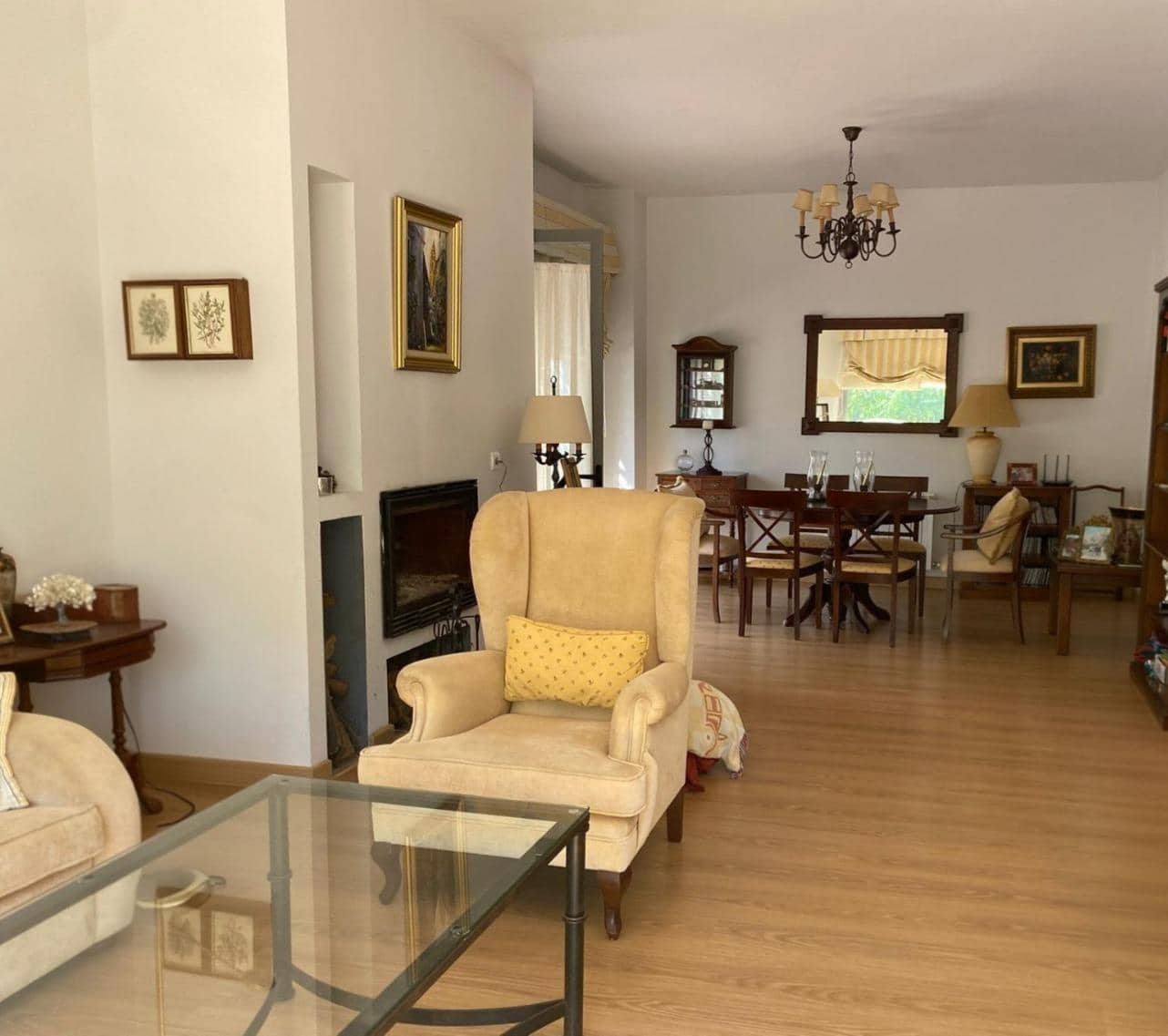 5 bedroom Villa for sale in Cordoba city with pool garage - € 435,000 (Ref: 9904044)
