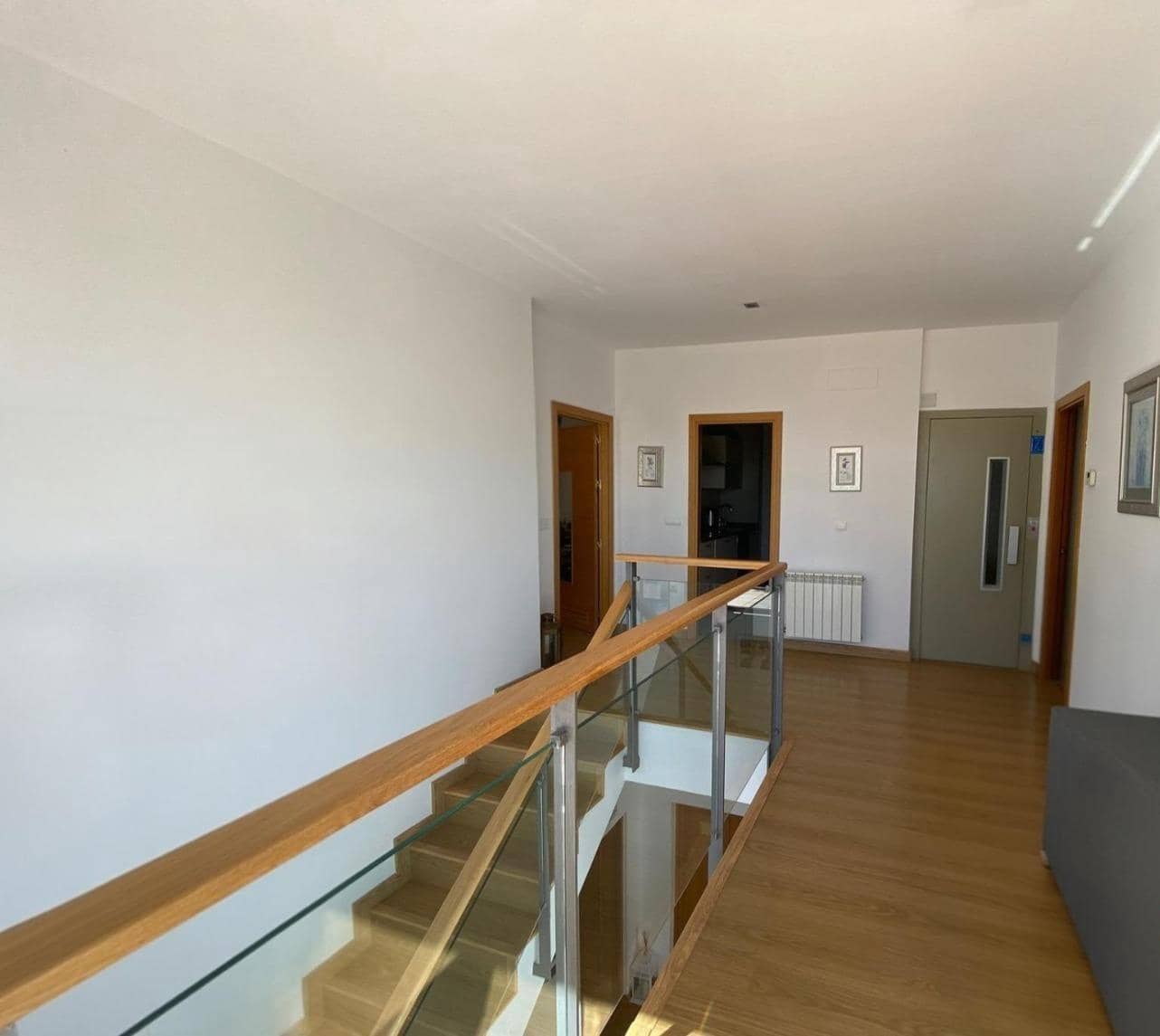 5 bedroom Villa for sale in Cordoba city with pool garage - € 435,000 (Ref: 9904044)